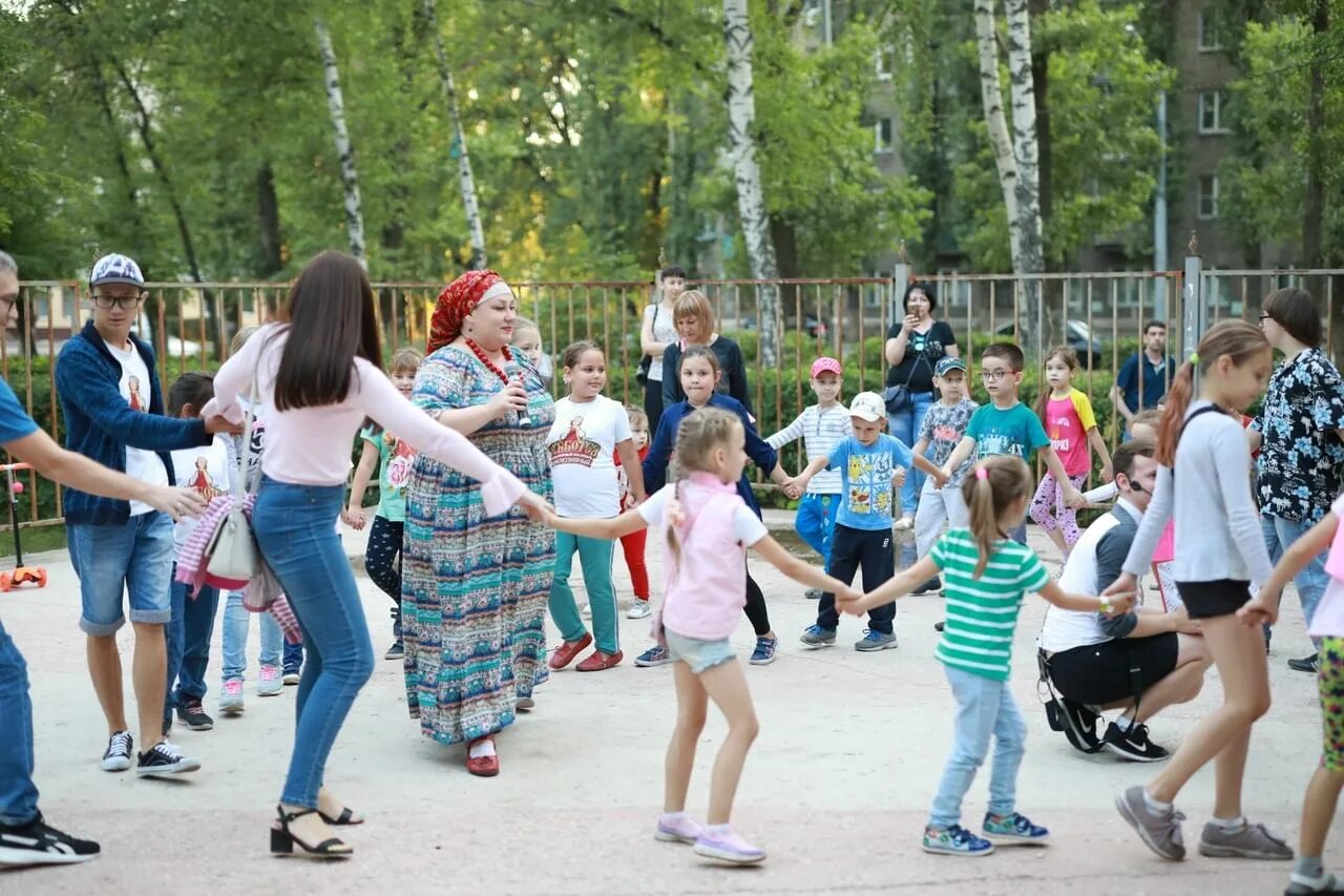 Дискотека 6. Парк шинников воронеж дискотека. детская дискотека в парке. дискотека на открытом воздухе. дискотека в парке шинник воронеж.