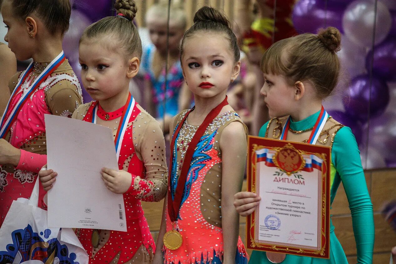 детские соревнования по художественной. юные гимнастки. соревнования по художественной гимнастике дети. художественная гимнастика соревнования дети. соревнования по гимнастике фок.