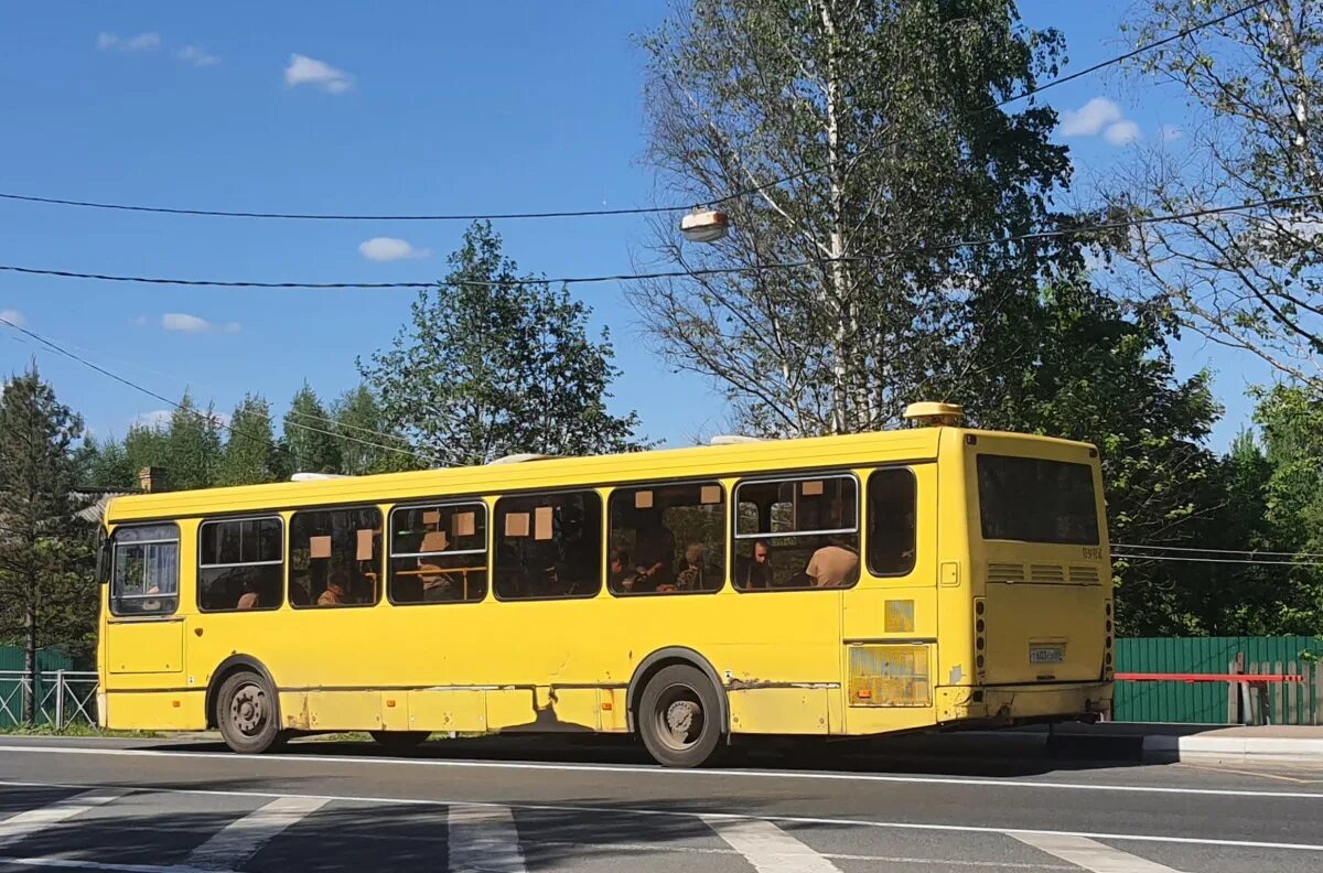 Расписание автобусов вышний волочек 2024 новое. Укороченный ЛИАЗ 5256. ЛИАЗ 5256 списанный. Автобусы Вышний Волочек. 267 Автобус Вышний Волочек.