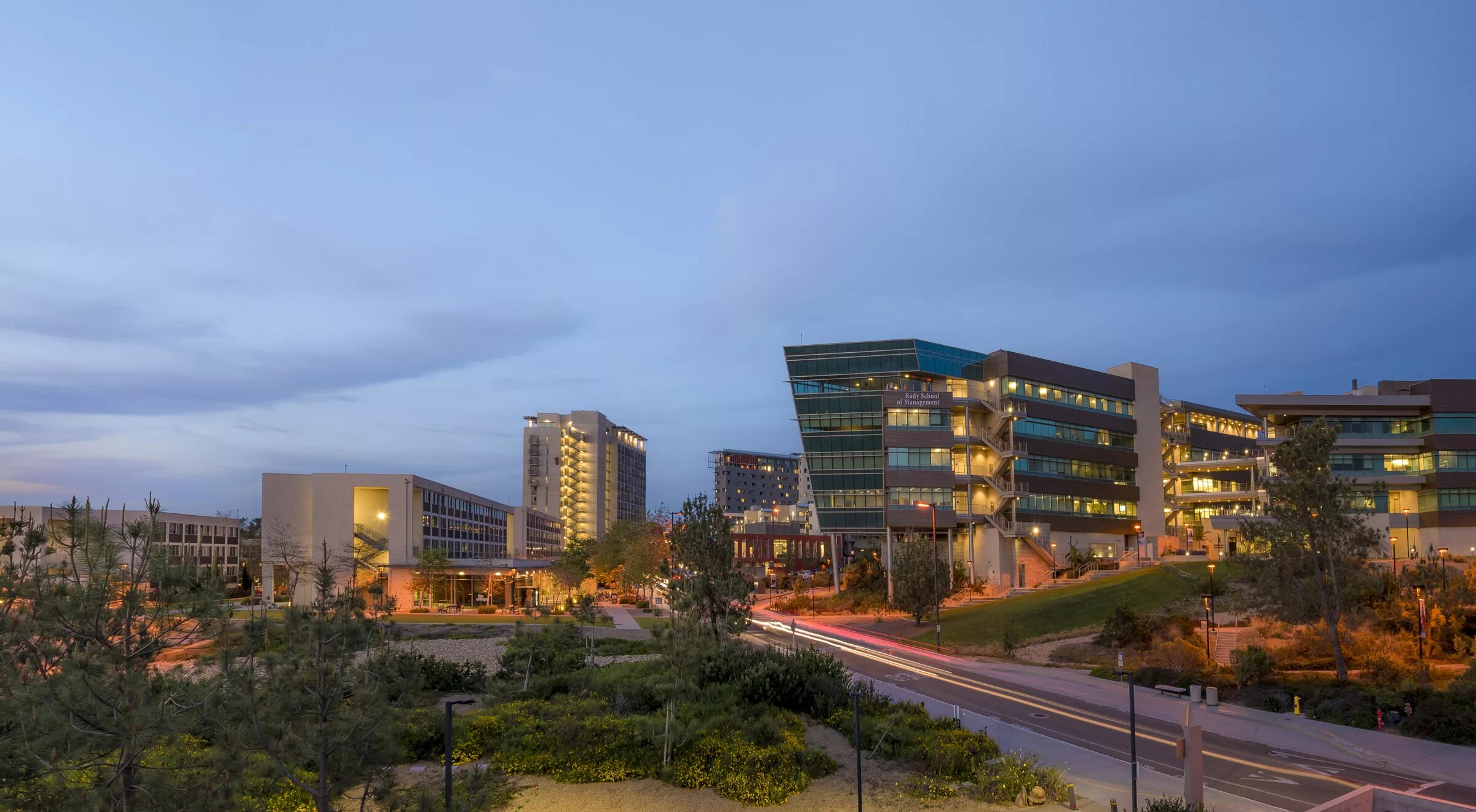 University of san diego. Калифорнийский университет в сан-диего. university of california, san diego (ucsd). калифорнийский университет, сан-диего жилье преподавателей. калифорнийский университет в сан-диего одежда.