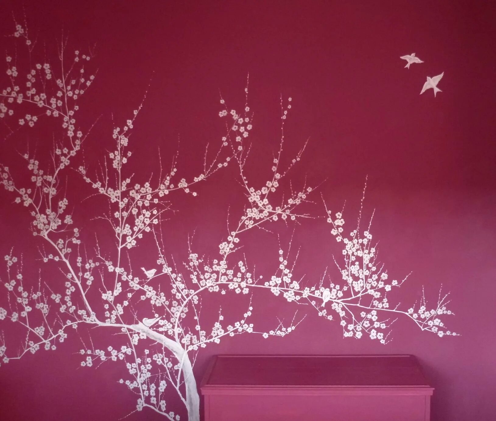 Сакура Шинуазри. Дерево Сакуры на стене. Узоры на стене. Сакура рисунок на стене.