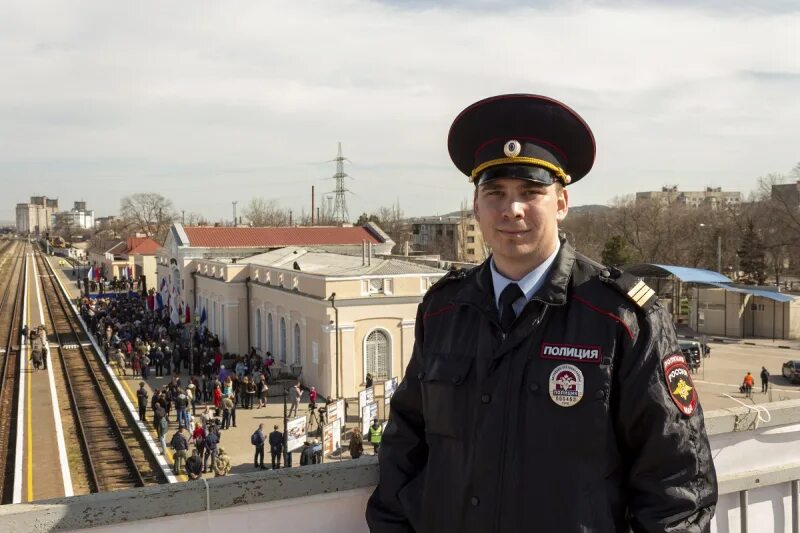 Телефоны транспортной полиции. Транспортная полиция Керчь. Транспортная полиция Крыма. Линейный отдел полиции Керчь. Сотрудники ЖД полиции Керчь.