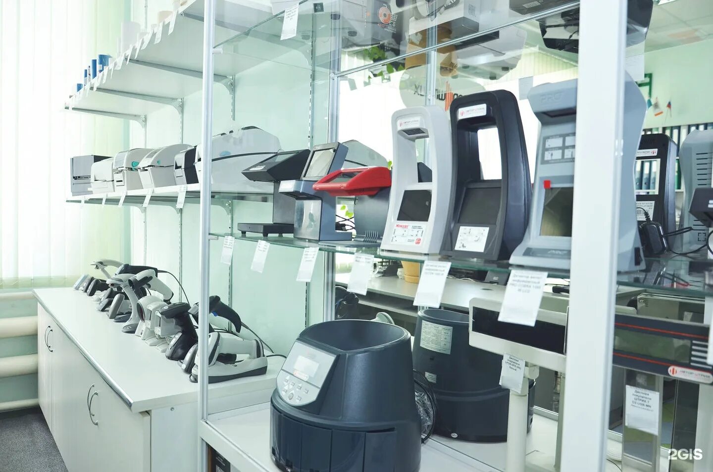 сервис 102. сервис бмв. фотостудия ангар москва. бмв 102 уфа. тент сервис воронеж.