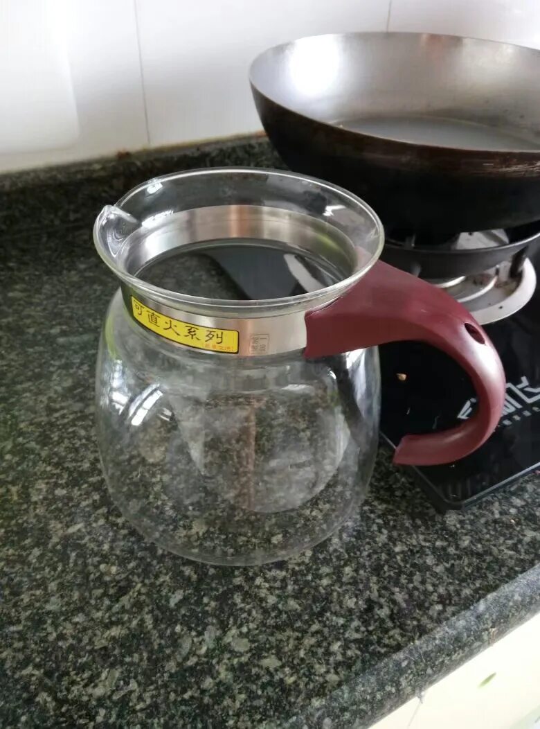 Стеклянный чайник для газовой плиты. Пельмени в электрочайнике. Forest чайник чугун. Пельмени в электрочайнике. Чайник для варки пуэра.