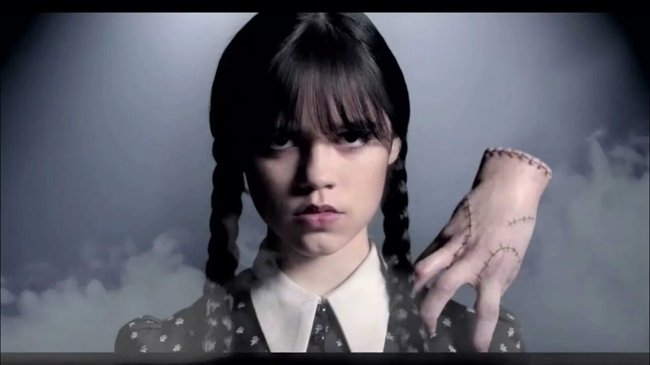 Образ венсдей аддамс. Венсдей сериал. Венсдей адамс песня. Венсдей адамс песня. Венсдей аддамс.