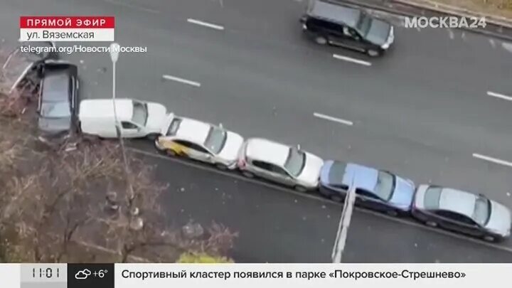 Авария на Вяземской улице в Москве. Авария на ул.Поляны 24 октября. Водитель сбил женщину с ребенком.