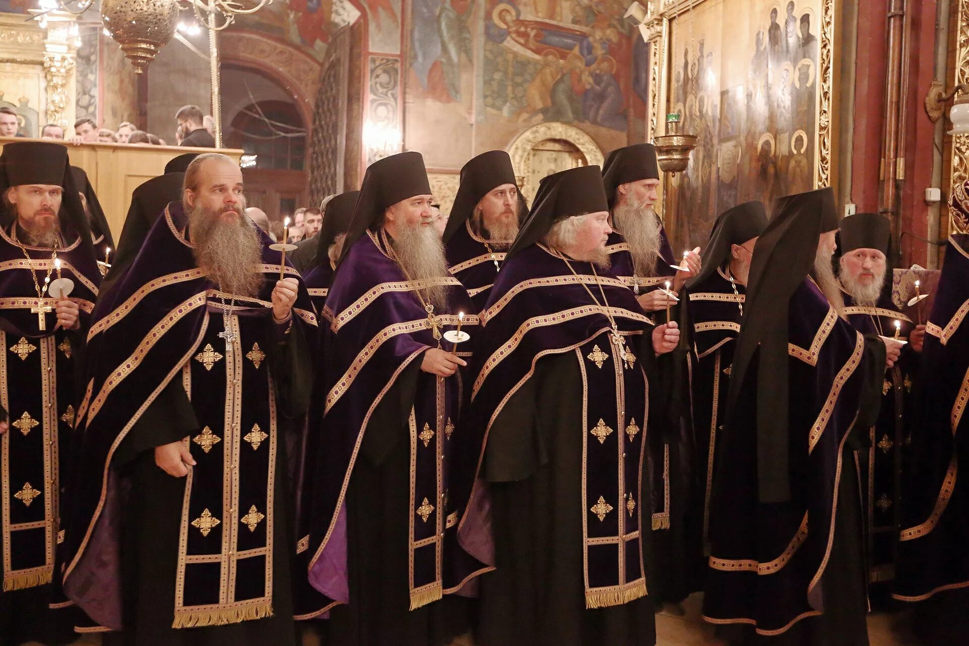 утренние молитвы троице сергиевой лавры. свято-троицкая сергиева лавра сергиев посад отец агафадор. утренние молитвы троице сергиевой лавры. свято-троицкая сергиева лавра насельники. иконостас храма сергия радонежского зеленоградский.