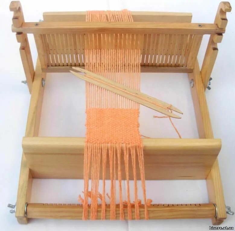 Шпулька для ткачества. Ashford фирма станок ткацкий. Прялка электрическая. Ремизка в ткацком станке это. Ткацкий станок старинный.