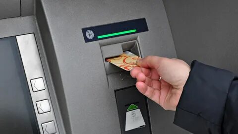 Снять деньги с банкомата работа