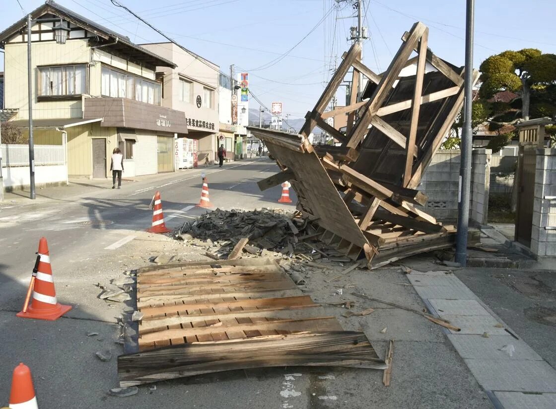 Япония землетрясение сегодня последние. Землетрясение в Японии 2011 Токио. Землетрясение в Японии 2021. Землетрясение в Японии 13 февраля 2021. Токио землетрясение 2021.