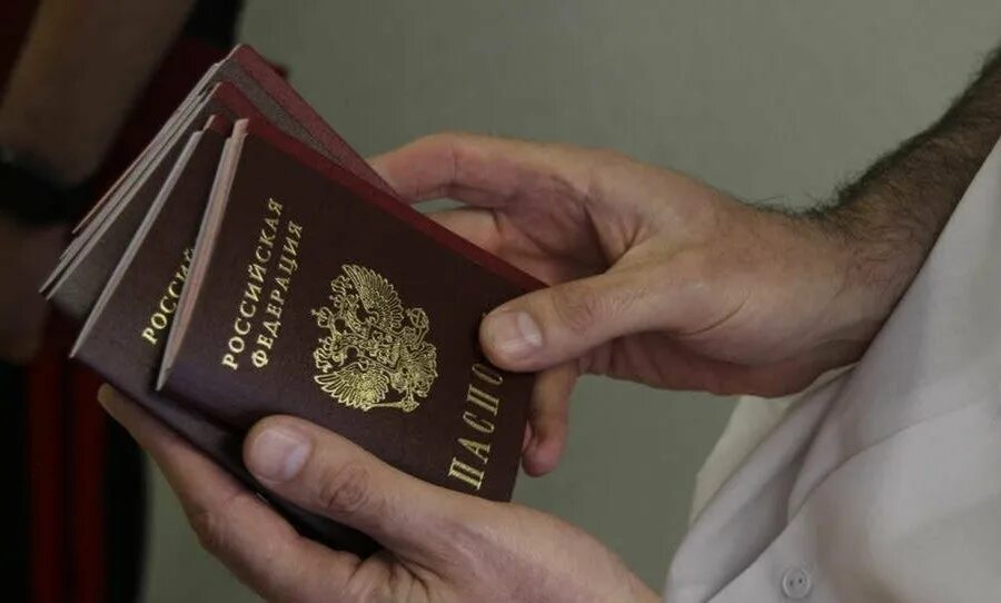 Паспорт лнр. Паспорт днр и лнр. Паспорт гражданина луганской народной республики. Паспорт донецкой народной республики. О гражданстве рф.