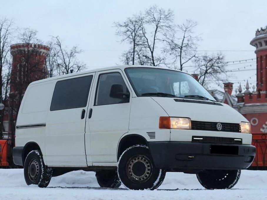 Транспортер т4 с пробегом. Volkswagen t4 2000—2003. Volkswagen Transporter t4 минивэн. Фольксваген Транспортер 2000. Volkswagen Transporter 2003 год.