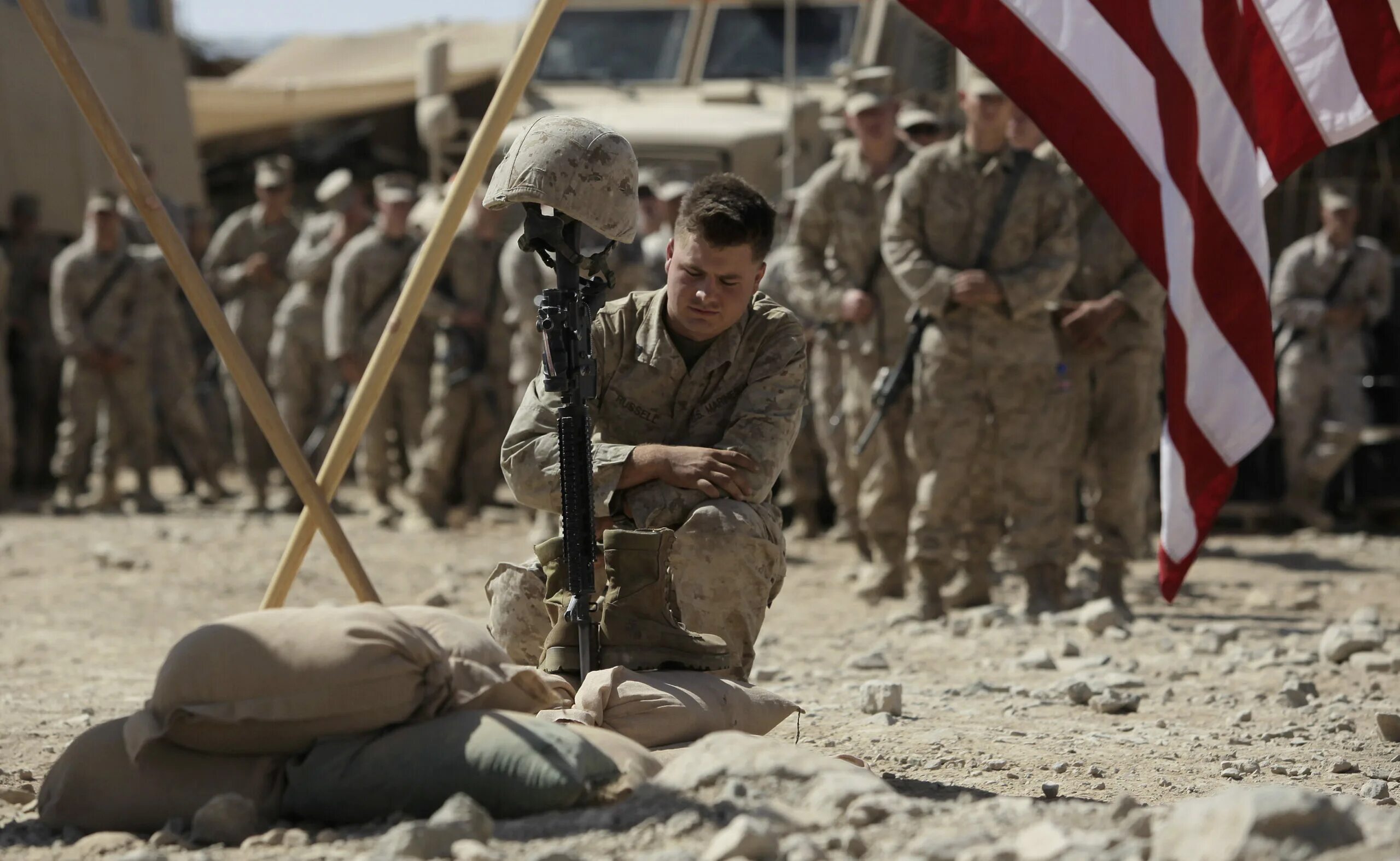 Сколько погибло в ираке. Морские пехотинцы США В Афганистане.
