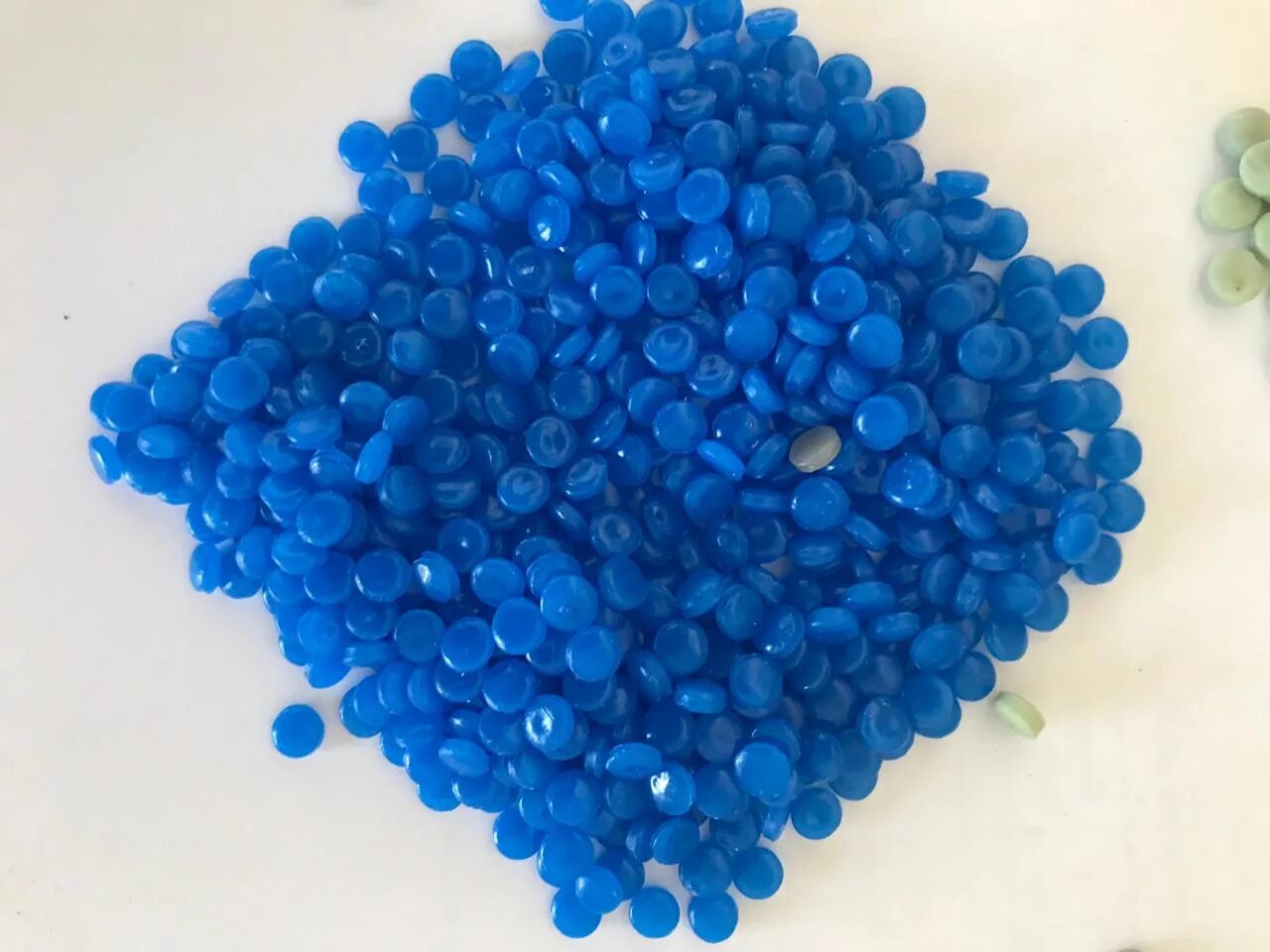 Вещи из пластмассы. Полипропилен tpp d30s. Пластмассовая упаковка для пищевых продуктов. Пластиковая тара. Полипропилен еда.