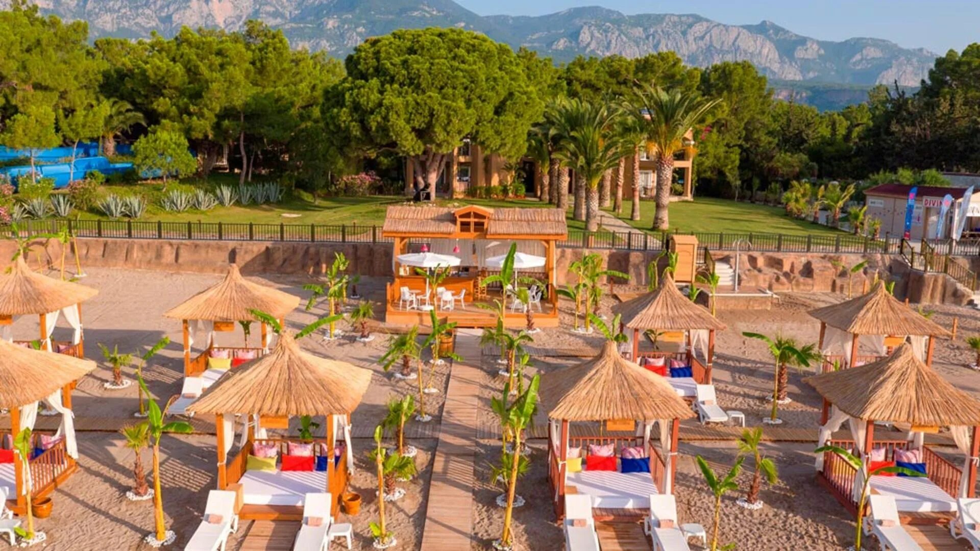 Отель в турции пиратес бич кемер. Отель пиратос кемер текирова. Пират бич отель турция. Отель pirates beach club 5. Отель пиратес бич кемер.