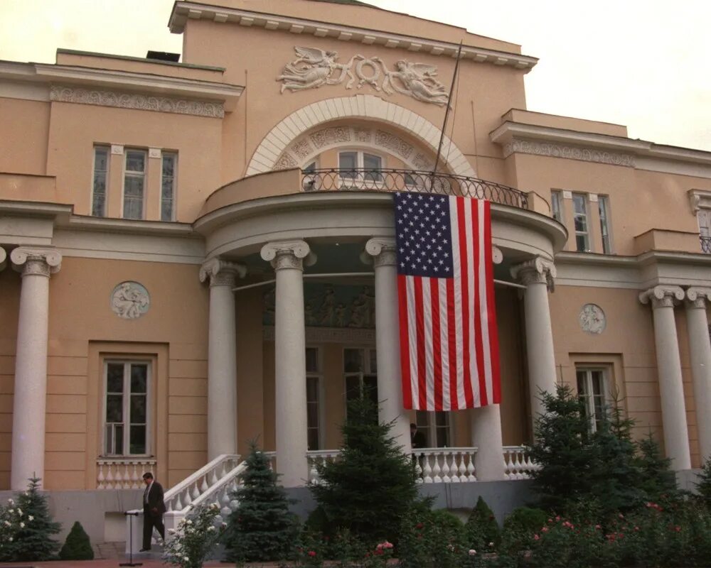 1 российское посольство
