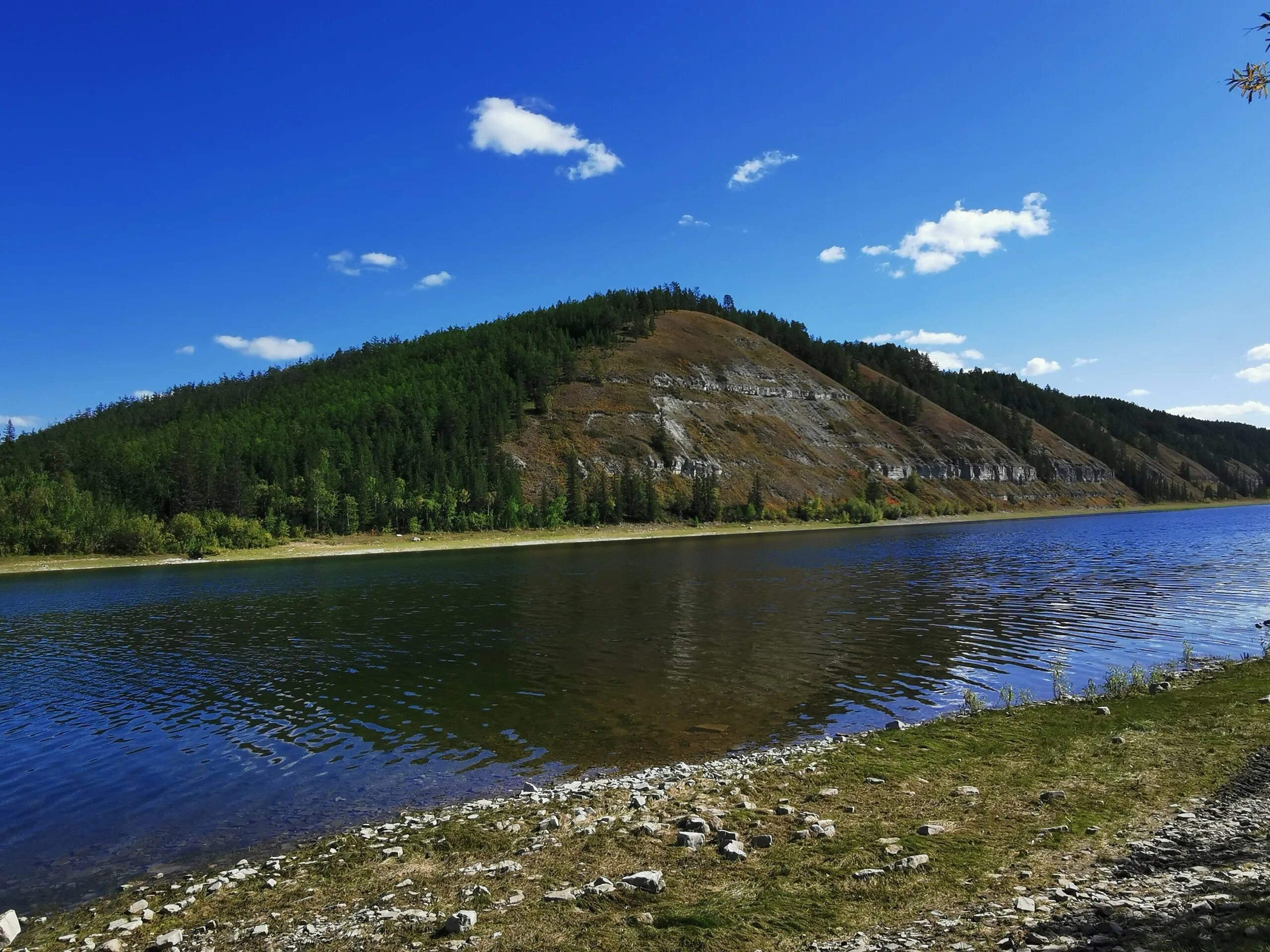 Красивые места хангаласского улуса. Еланка якутия. Якутия 2020. Речка еланка. Море в близи от якутии.