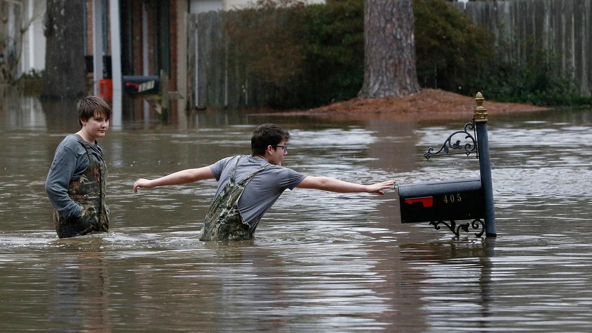Наводнение в Миссисипи. Река Миссисипи наводнение. Миссисипи потоп. Миссисипи наводнение 2022.