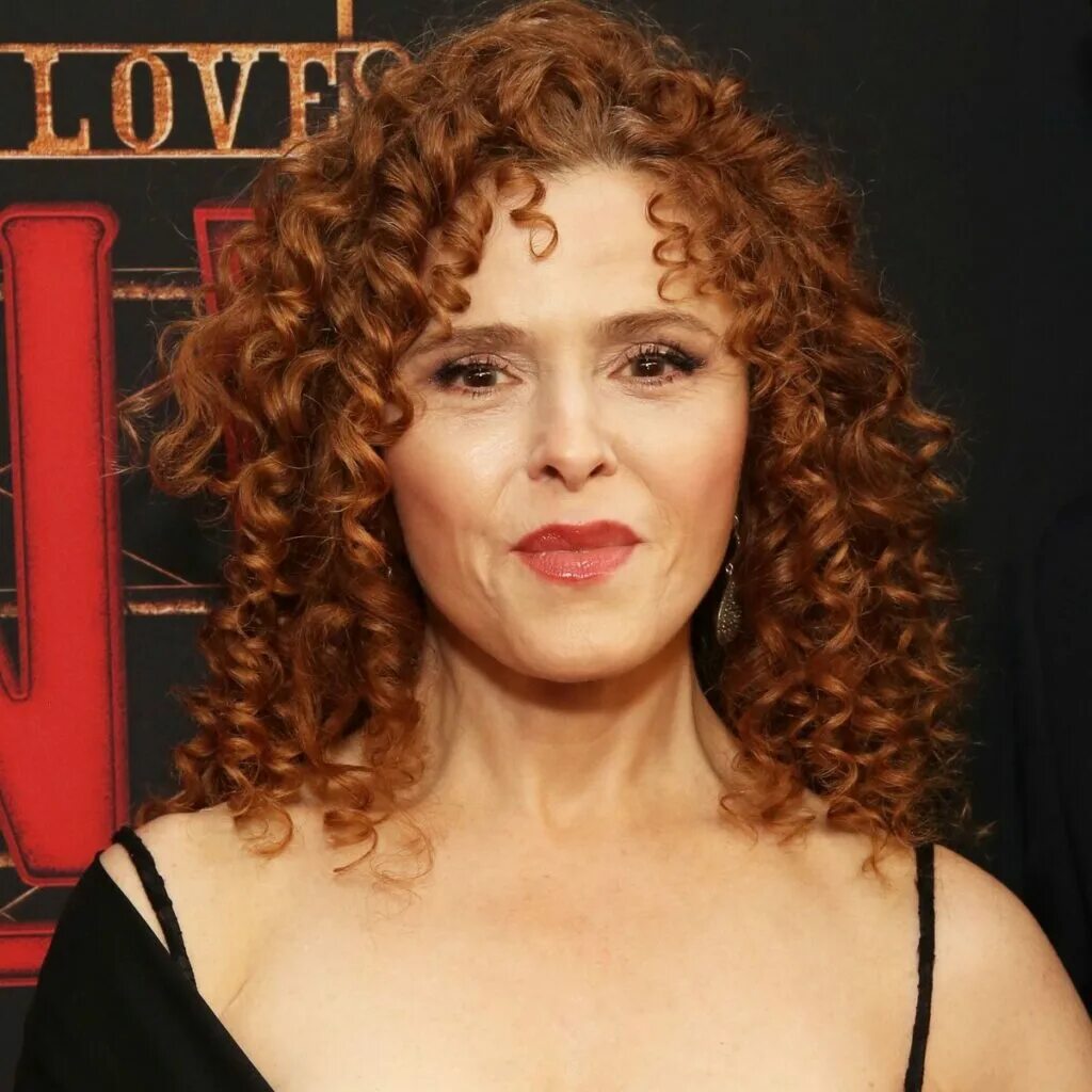 Бернадетт питерс. Бернадетт питерс 2021. Бернадетт ростенковски. Bernadette. Бернадетт питерс 2022.