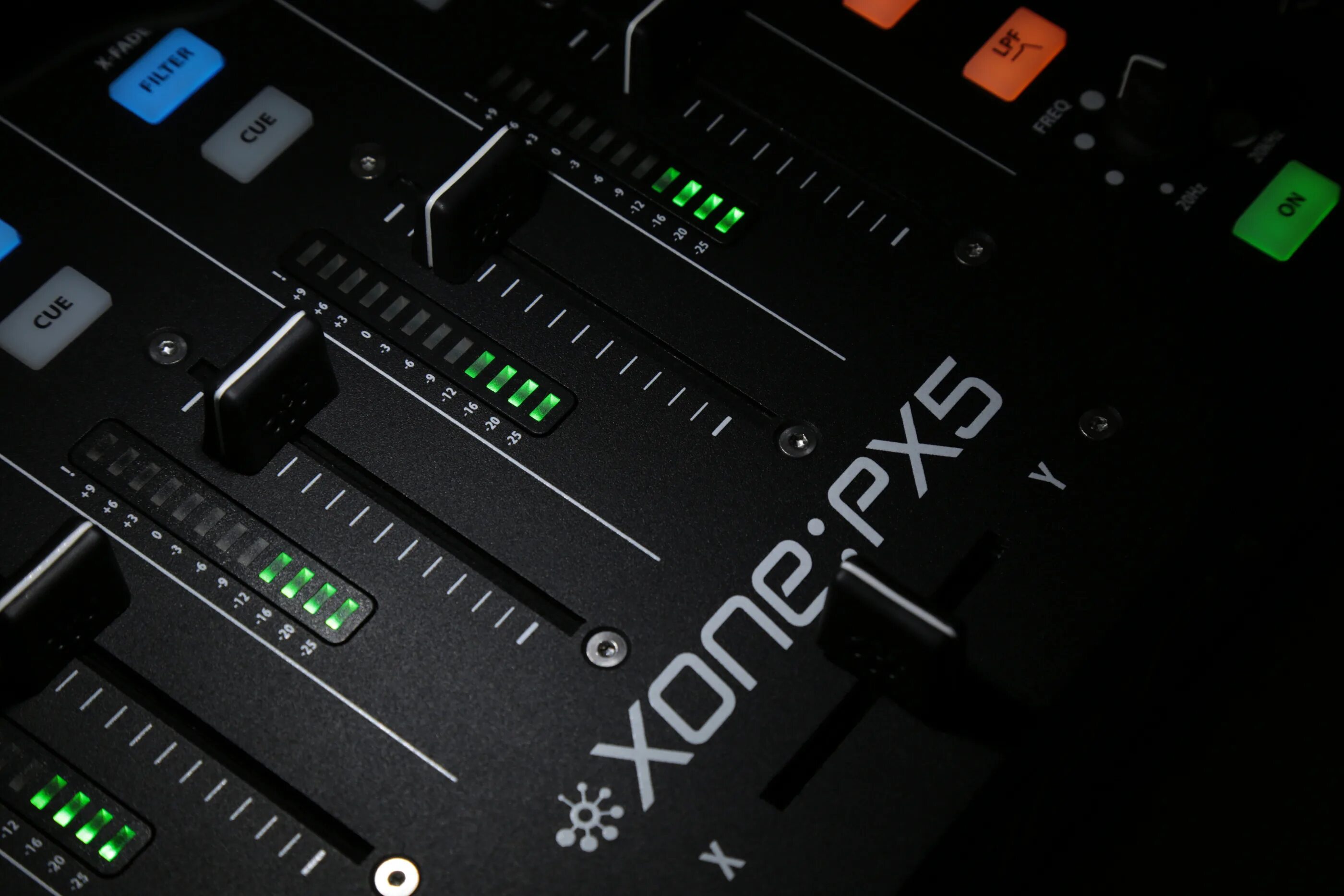 Xone internal. XONE px5. Allen & Heath XONE:96. XONE 96. XONE картинка.