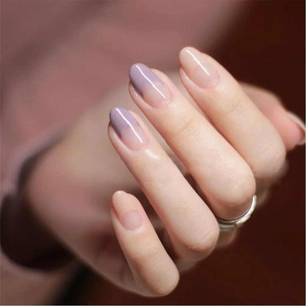 Ногти мягкий квадрат средней длины. Ногти светлые тона. Квадратный маникюр. Нюдовый маникюр 2022 мягкий квадрат. Ногти мягкий квадрат средней длины.