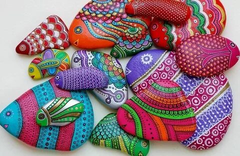 Раскрашивать камушки