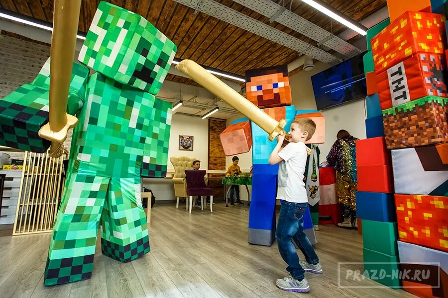 Аниматоры на день рождения minecraft. Аниматоры по майнкрафту. Animator майнкрафт. Онематоры из майнкрафта. Аниматоры из майнкрафта.