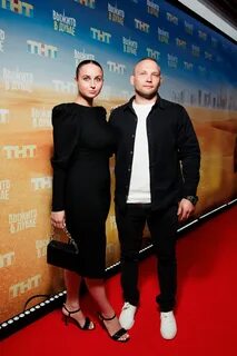 Звезды в шоу выжить в дубае