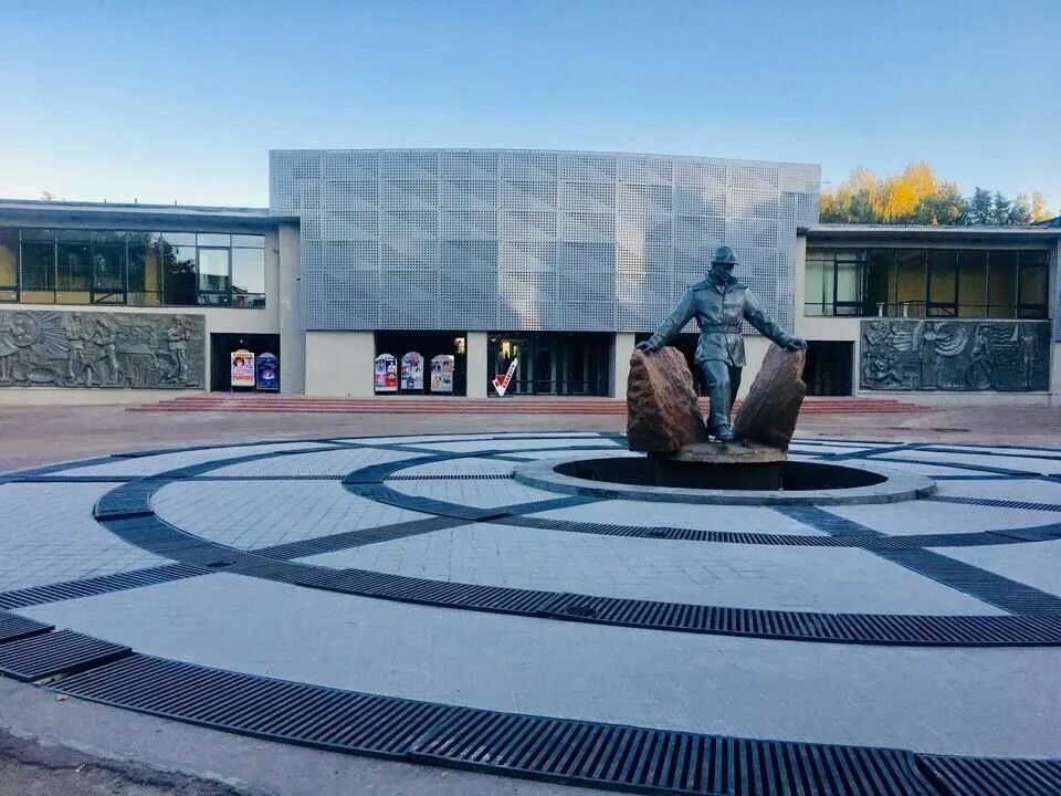 Елабуга городской городской дворец культуры. Дк елабуга. Концертный зал гдк уфа. Дом культуры елабуга. Городской дворец культуры елабуга.