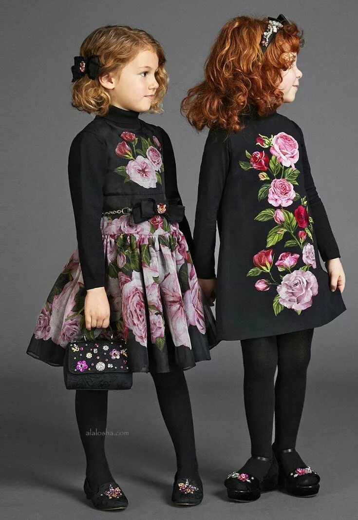 Девочка дольче габбана. Dolce Gabbana Kids ss22. Детские платья Дольче Габбана. Платье Дольче Габбана для детей. Платье для девочки Дольче Габбана.