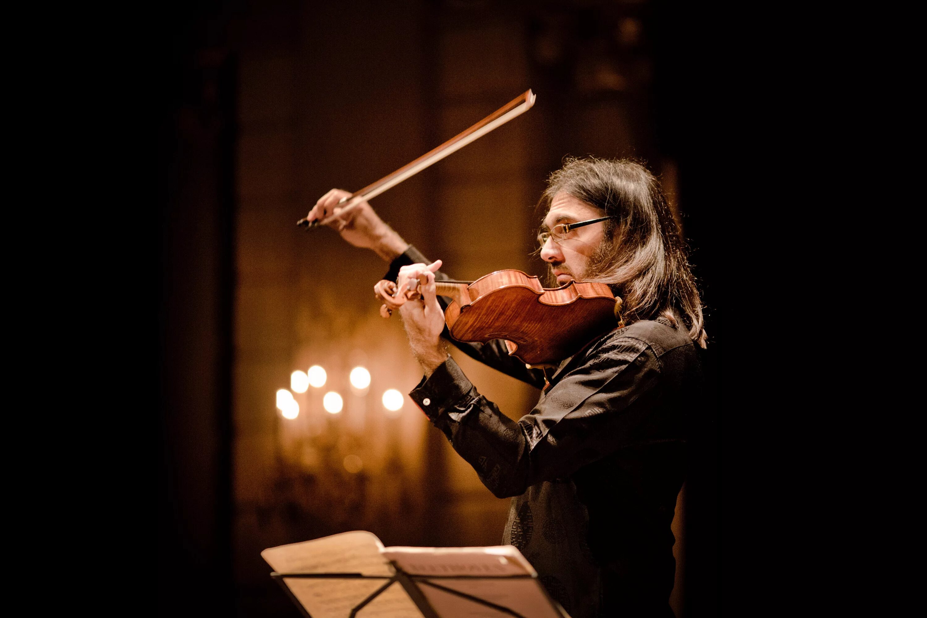 Концерт для паганини с оркестром. Леонидас Кавакос. Кавакос скрипач. Leonidas Kavakos Violin. Леонидас Кавакос концерт Сибелиуса.