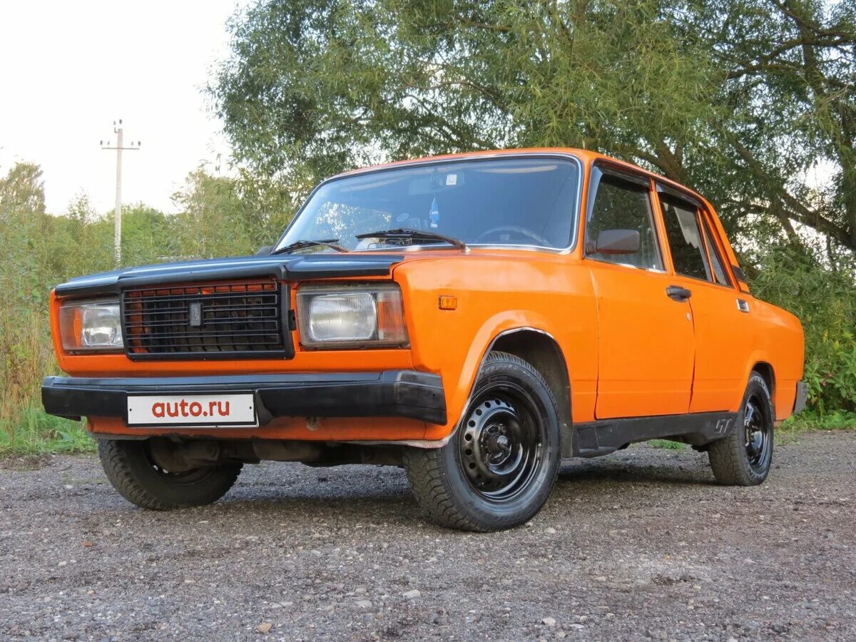 Ваз 2107 купить в нижнем. ВАЗ 2107 оранжевая. ВАЗ 2107 1982. ВАЗ 2107 оранжевая БК. ВАЗ 2107 оранжевый 1983.