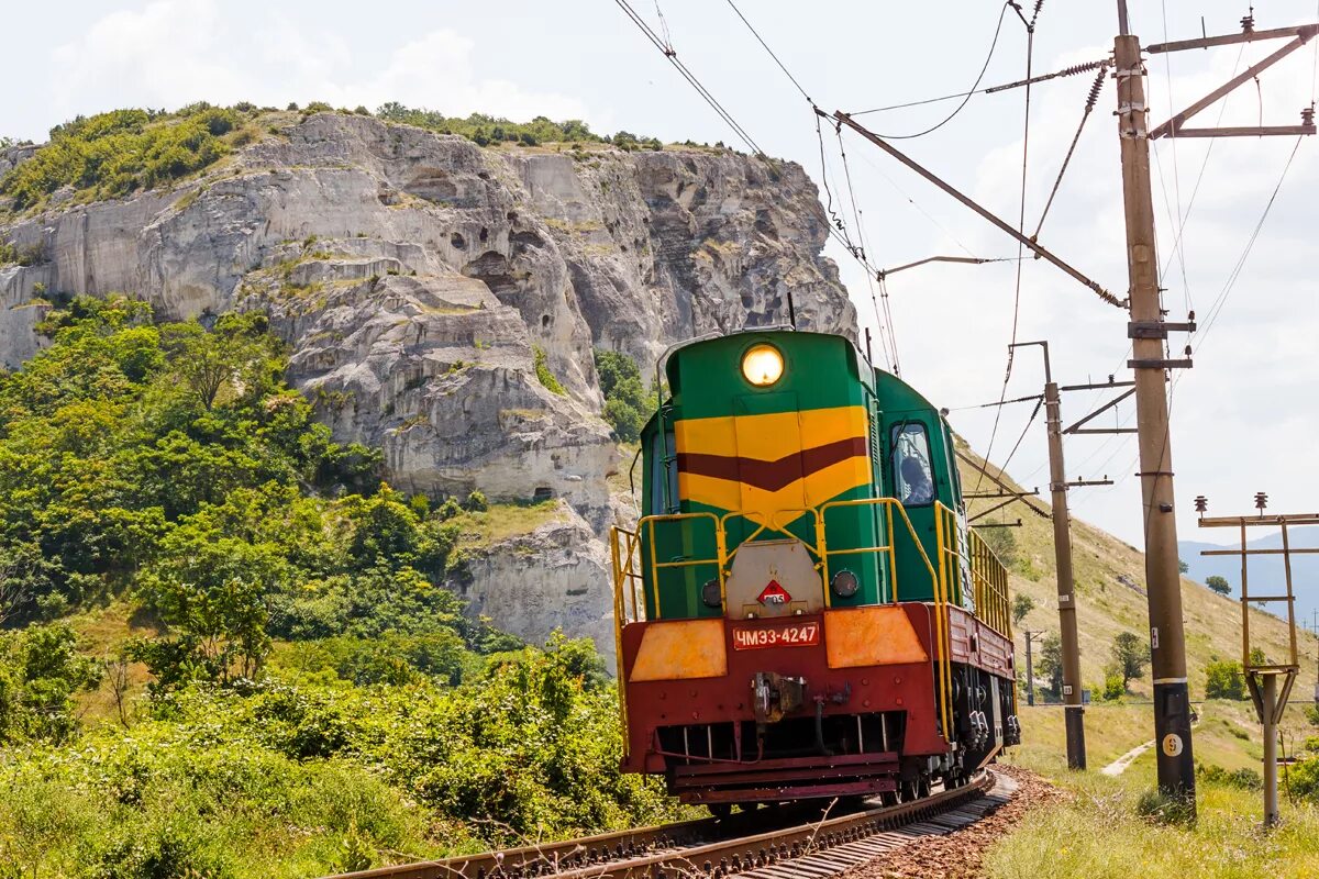 Ж дорога крым. КЖД Крымская железная дорога. Крымский чмэ3. Крымская Железня дорога. ЧМЭ 3 В Инкермане.