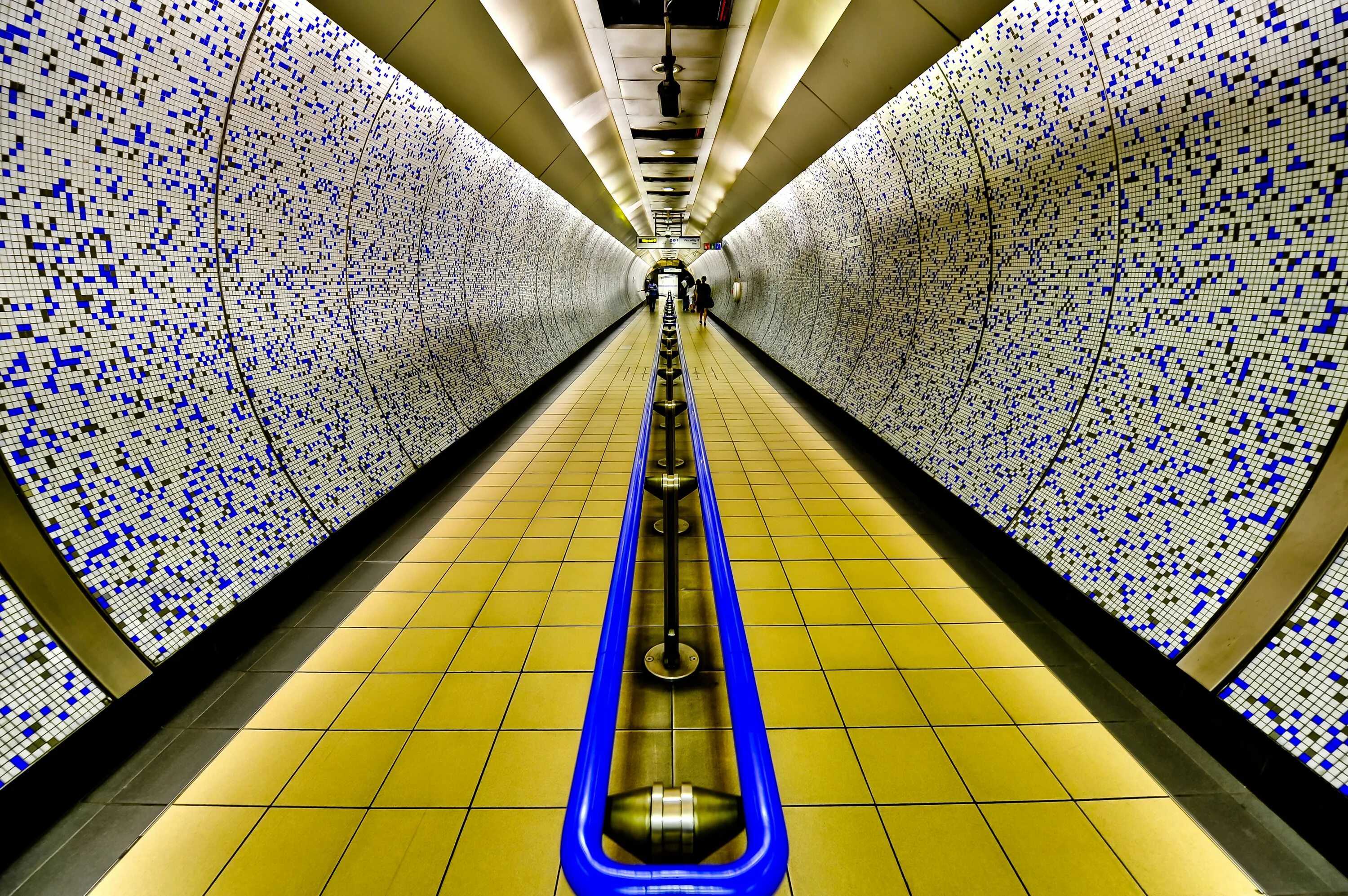 Метро Лондона. Красивые станции метро Лондона. Станция метро Фостер Лондон. Самые красивые станции лондонского метро.