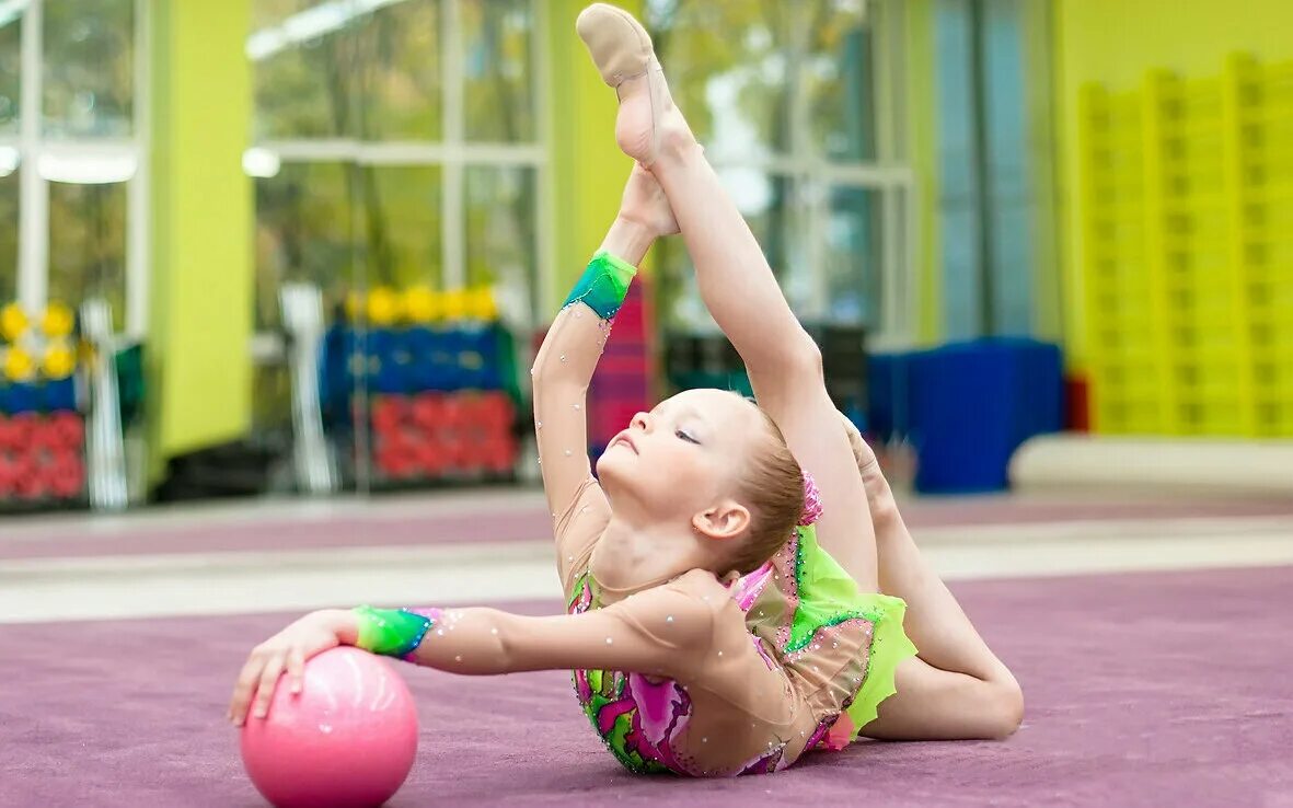Спорт для ребенка 3. Художественная гимнастика дети. Гимнастика для детей. Спортивные дети. Секции для детей.