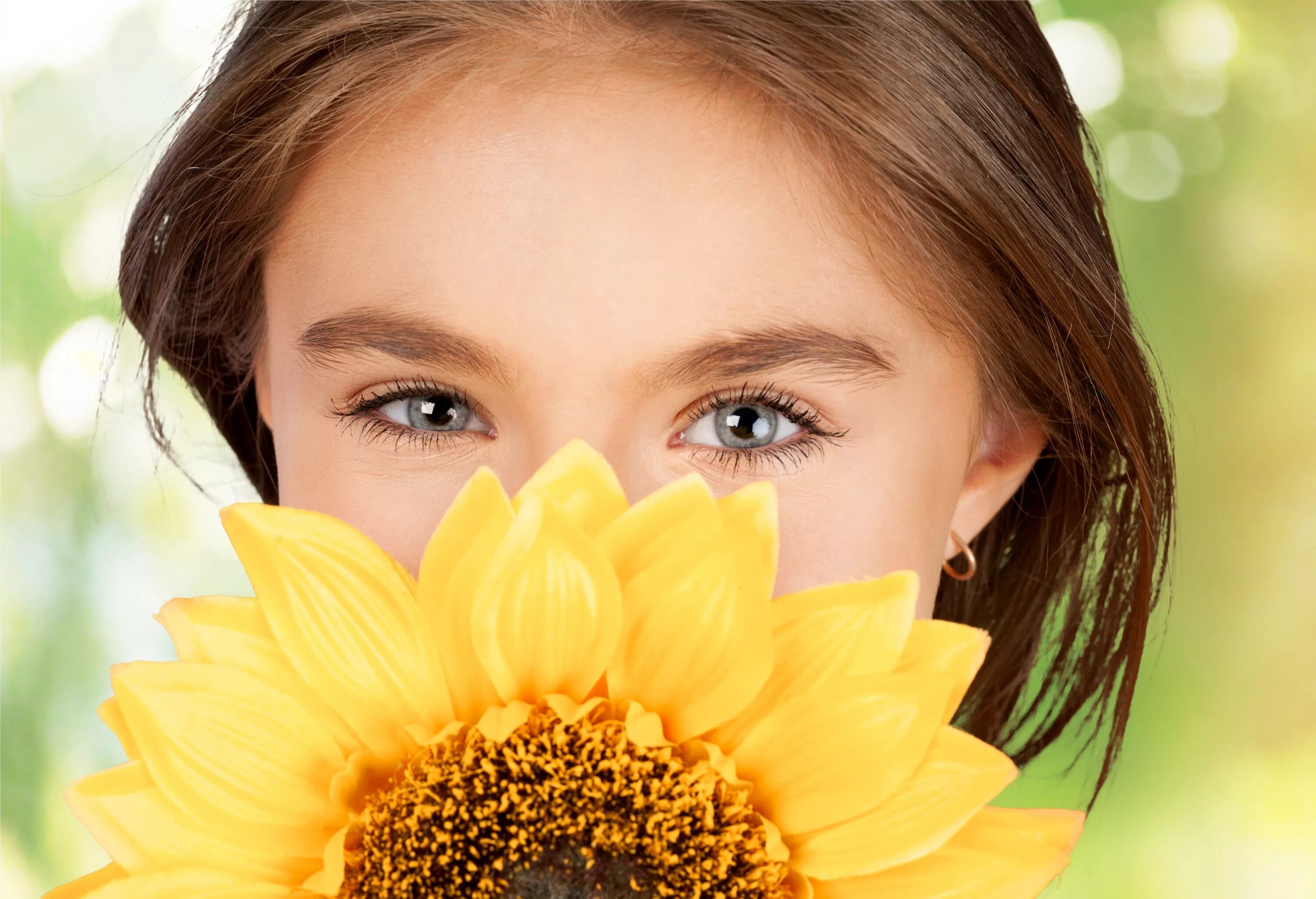 лицо девушки весны. сделай счастливые глаза. счастливые глаза. сделай счастливые глаза. красивые глаза.