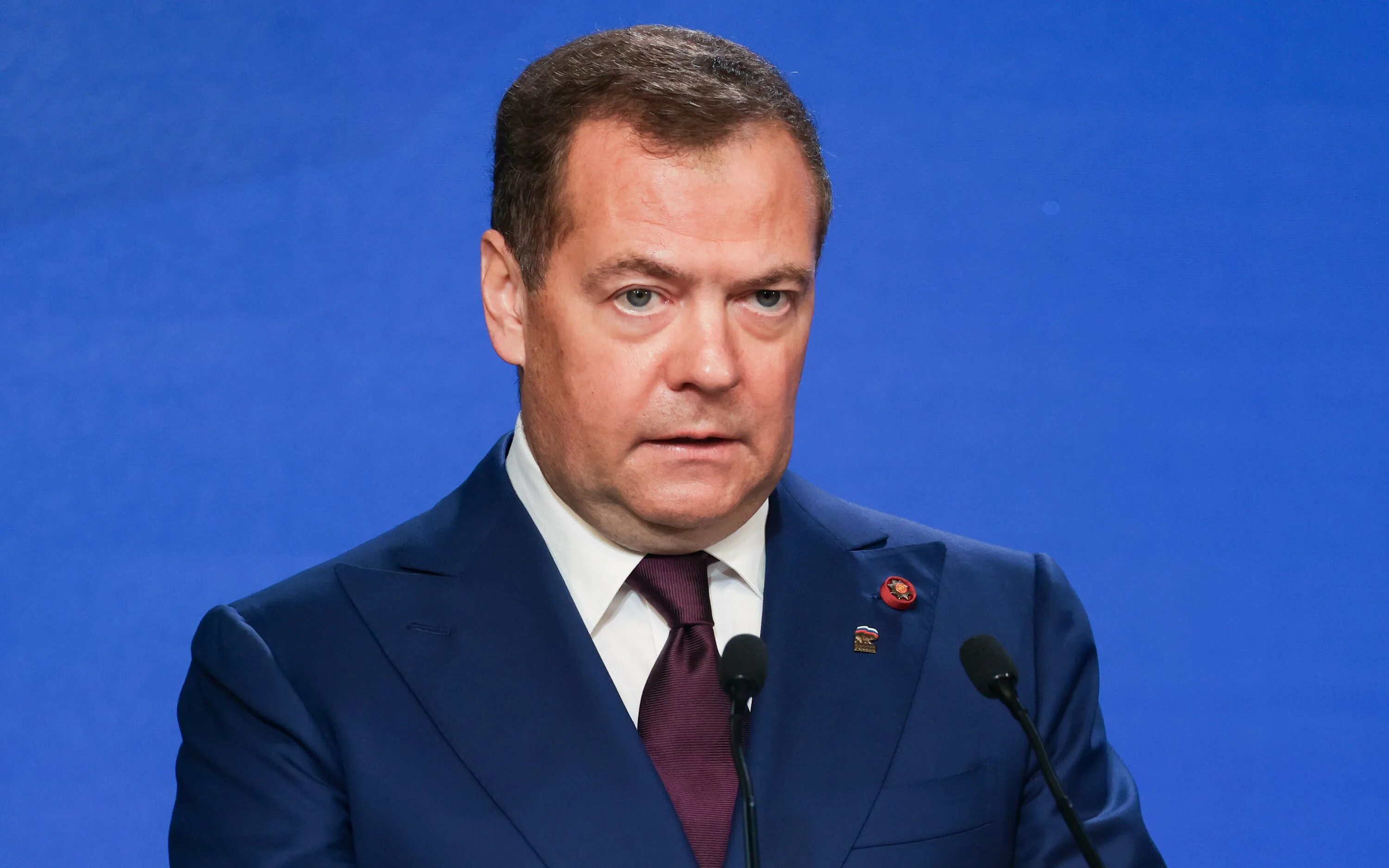 Российские военнослужащие достойно выполняют свой долг, заявил Медведев - РИА Но