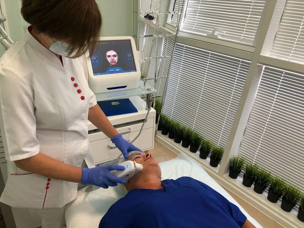 Медцентр суворовский. Медичи красноярск клиника сайт. Медцентр медичи. Клиника медичи санкт-петербург крестовский остров. Новороссийск клиника medichi.