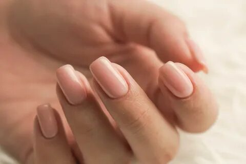 Почему быстро растут ногти на руках