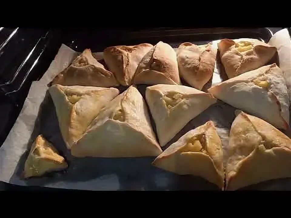 Эчпочмак рецепт дрожжевого теста. Татарская кухня эчпочмак. эчпочмак куриный. треугольник вкусный. эчпочмак с курицей.