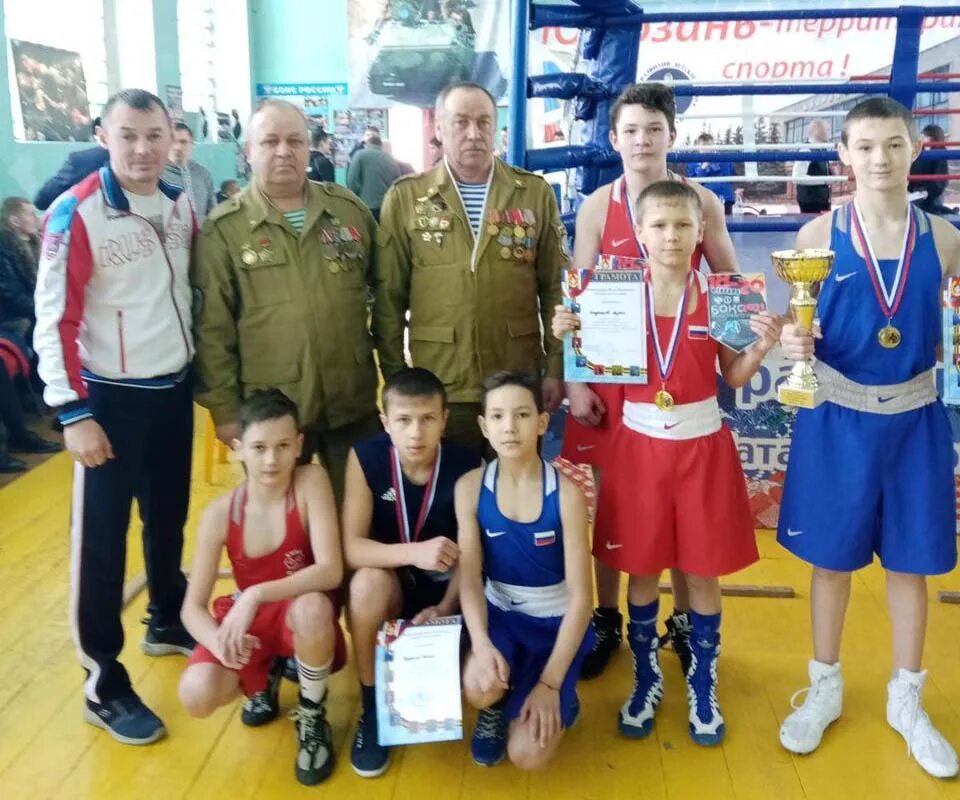 Школьный бокс. Куса бокс. Школа бокса куса. Куса бокс. Школа бокса-8 ташкент.