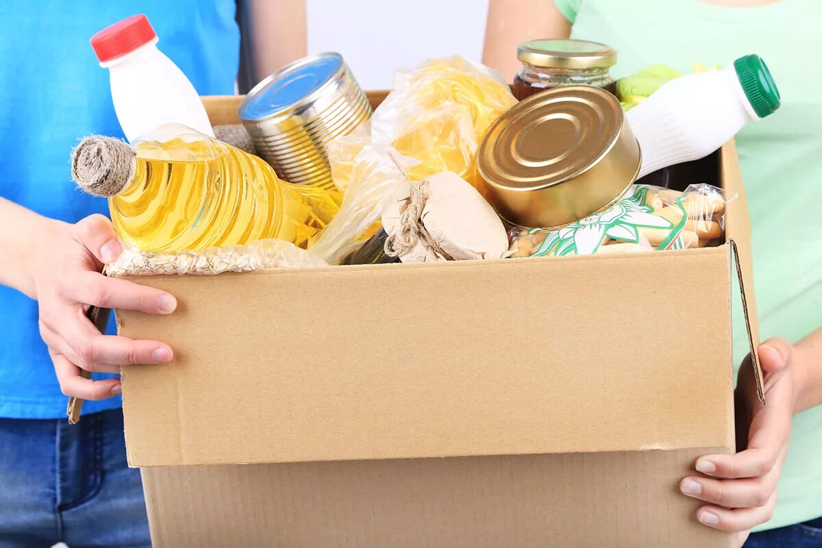 Продуктовый набор для малоимущих. Фальсификация пищевых продуктов. Продуктовый набор. Корзина продуктов. Продуктовый набор для малоимущих.