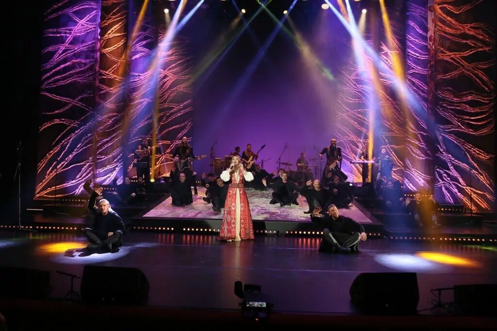 концерт варвары. праздничный концерт канала карусель. геликон опера марина скалкина. концерт варвары. концерт варвары.