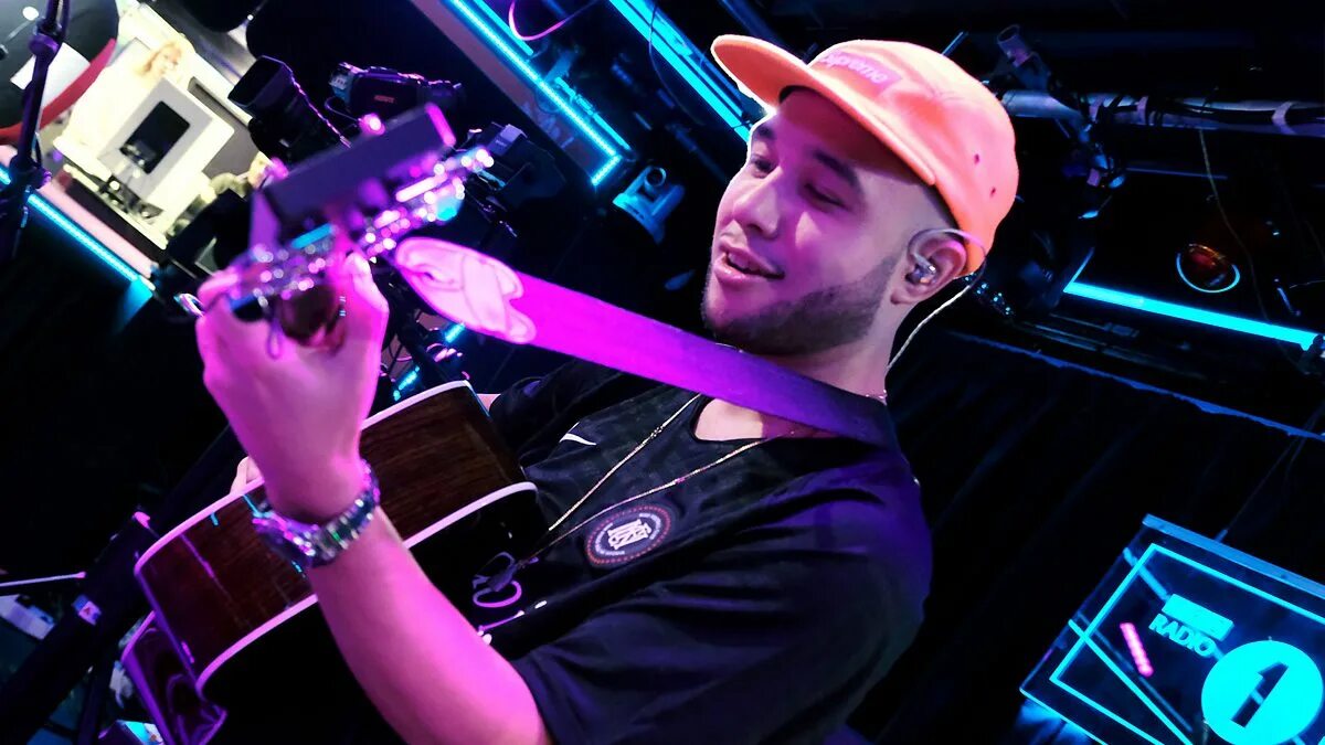 Whistle jax. Джакс джонс. jax jones whistle. микс джакс.