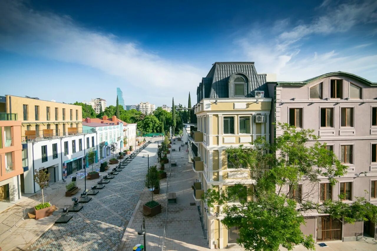 Centre tbilisi. Орбелиани Тбилиси. Площадь Орбелиани. Улица Орбелиани в Тбилиси. Орбелиани площадь площадь Тбилиси.