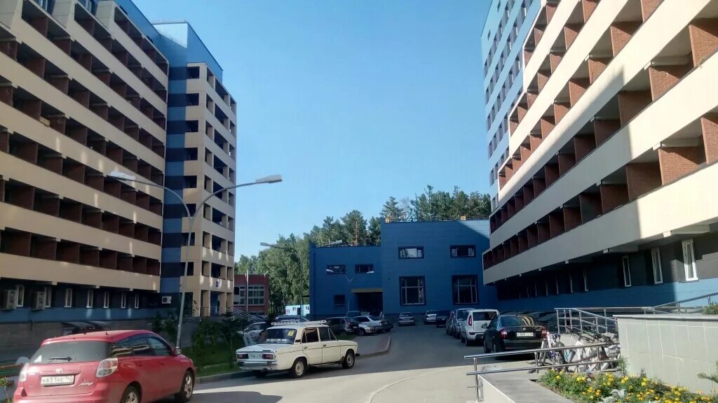 Улица ляпунова москва. Ляпунова новосибирск. Ляпунова 1 новосибирск. Ляпунова 6 академгородок. Ляпунова 2 академгородок.