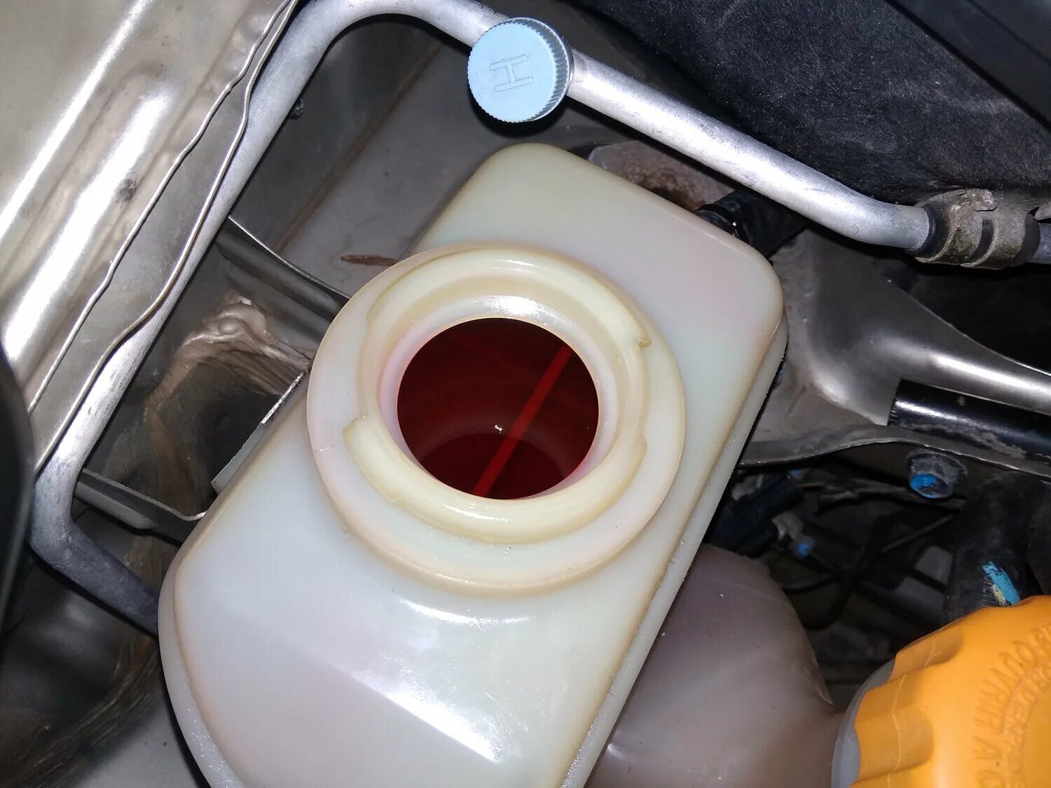 8. жидкость гур матиз. жидкость гидроусилителя руля матиз 0. 8 ат. жидкость в гур дэу матиз 0,8.