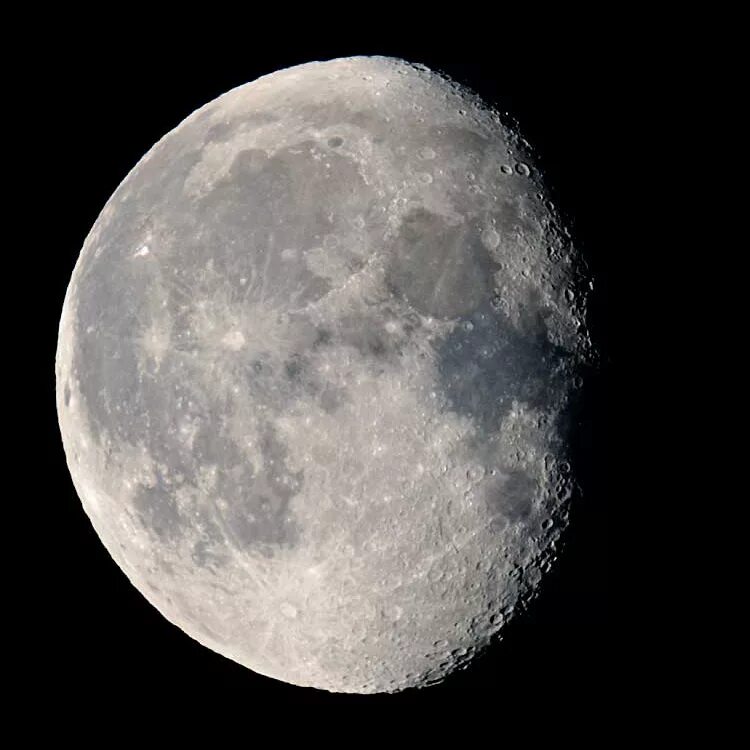 17 день луны. Gibbous Moon. Луна днем. Луна 17.01.2007.