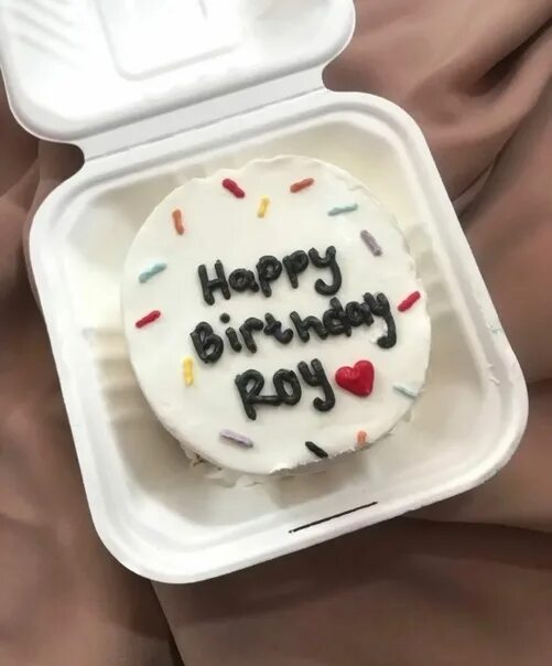 бенто тортик с днем рождения девушке. бенто торт с авокадо. бэнто totoro @riyuyuda. бенто тори. бенто торт.