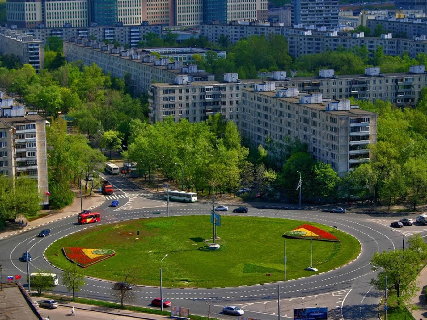 вешняки перово. 11 к. москва ул вешняковская. севанская улица 19к1. район марьино 2000 год.